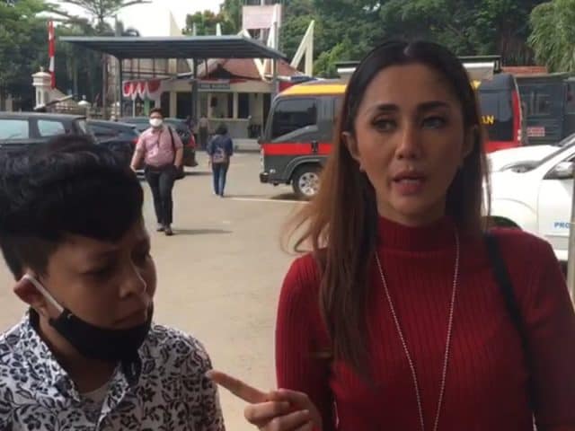 Aida Saskia Temani Sepupu Laporkan Penganiayaan ke Polres Metro Jaksel