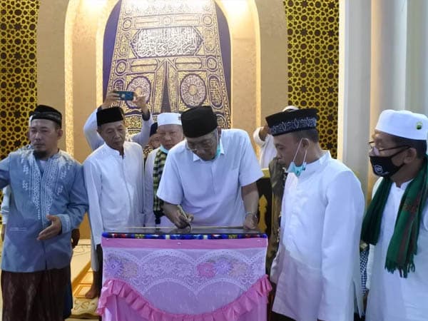 Bupati Jarot Ingatkan Fungsi Trilogi Masjid saat Resmikan Masjid Darul Ulum 1