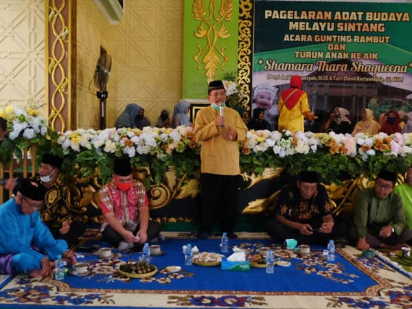 Bupati dan Wakil Bupati Sekadau Hadiri Pagelaran Adat Budaya Melayu Sintang Bertajuk Ritual Gunting Rambut 1