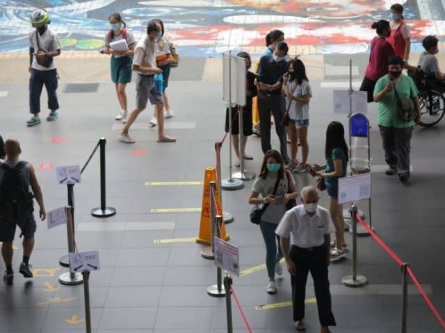 Pasien Covid-19 di Singapura Sempat Kunjungi Restoran dan Supermarket