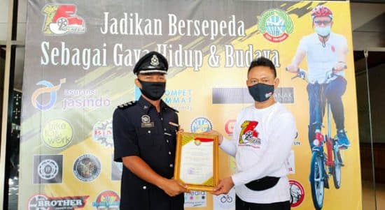 Polisi Malaysia Terima Penghargaan dari Wali Kota Pontianak 1