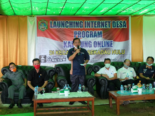 Bupati Rupinus Launching Internet Desa di Kecamatan Sekadau Hulu 1
