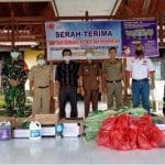 Pemerintah Kecamatan Belitang Hulu Terima Bantuan APD dan Sembako dari Perusahaan Setempat 27