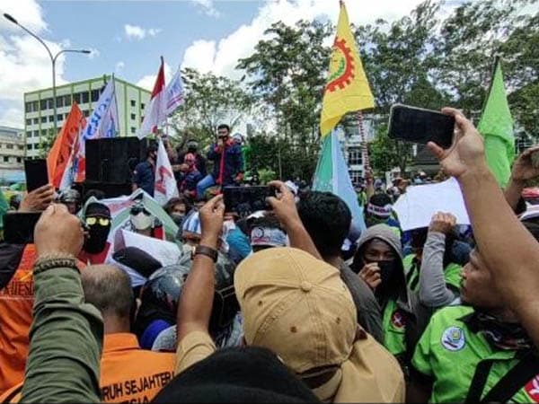 Aliansi Buruh Sayangkan Sikap DPRD Kalbar Soal Omnibus Law Cipta Kerja 1