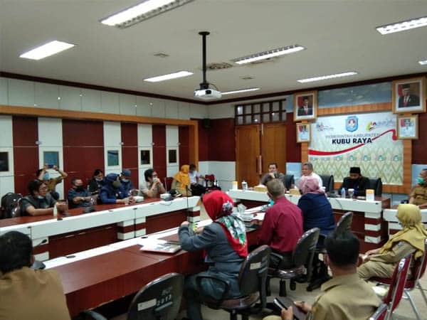 DPRD Sambas Studi Banding Pelayanan Publik Kubu Raya 1