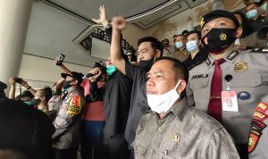 Dewan Sayangkan Aksi Demo Tolak Omnibus Law Ciptaker di Kalbar Berujung Anarkis 6