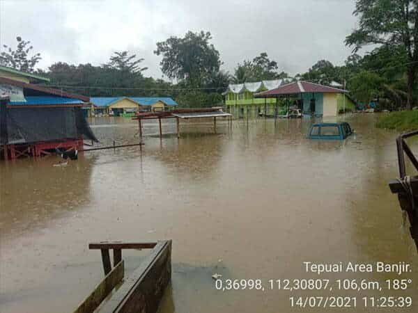 Wabup Kapuas Hulu Turun ke Tepuai Pantau Banjir