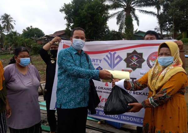 POM dan Lintas Komunitas Sekadau Gelar Indonesia Merdeka Berbagi di Momen HUT ke-76 RI
