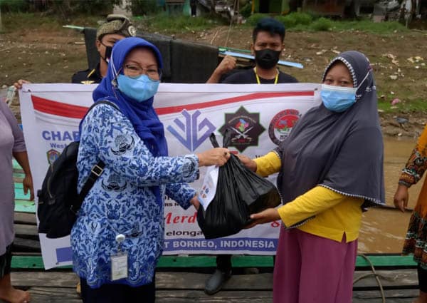 POM dan Lintas Komunitas Sekadau Gelar Indonesia Merdeka Berbagi di Momen HUT ke-76 RI