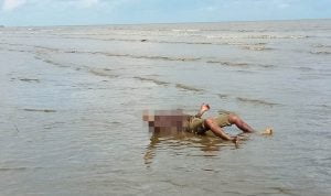 Warga Desa Baru Ditemukan Tewas di Pinggir Pantai Sungai Kinjil Ketapang