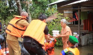 Midji Minta Masyarakat Segera Mengungsi: Banjir Semakin Tinggi
