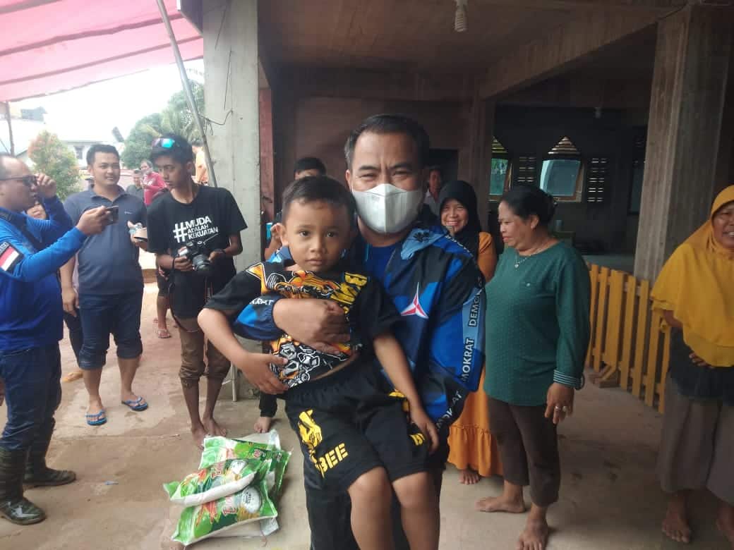 Kisah Bocah Langit Bertemu Idola di Posko Pengungsian Banjir 1