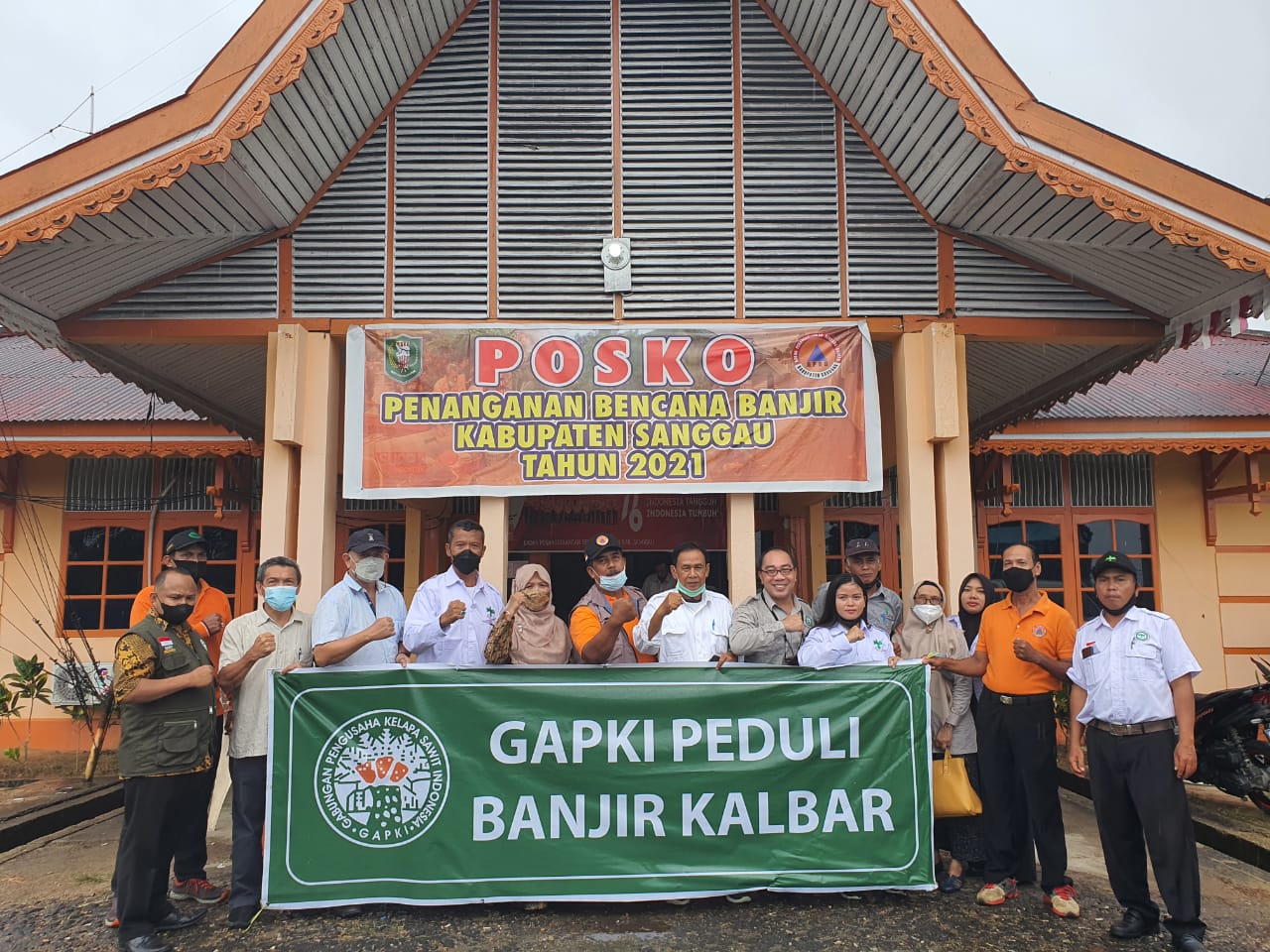 Bupati Sanggau Apresiasi Bantuan Gapki Kalbar untuk Warga Terdampak Banjir 2