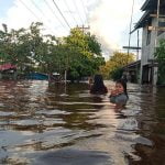 Paket Komplit Penyebab Banjir di Hulu Kalbar
