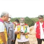 Wabup Wahyudi dan Direktur Pembangunan Jalan Tinjau Jalan Batas Kapuas Hulu Sintang-Nanga Badau