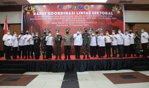 Bupati Sis Imbau Masyarakat Dukung TNI-Polri Jaga Keamanan Jelang Nataru