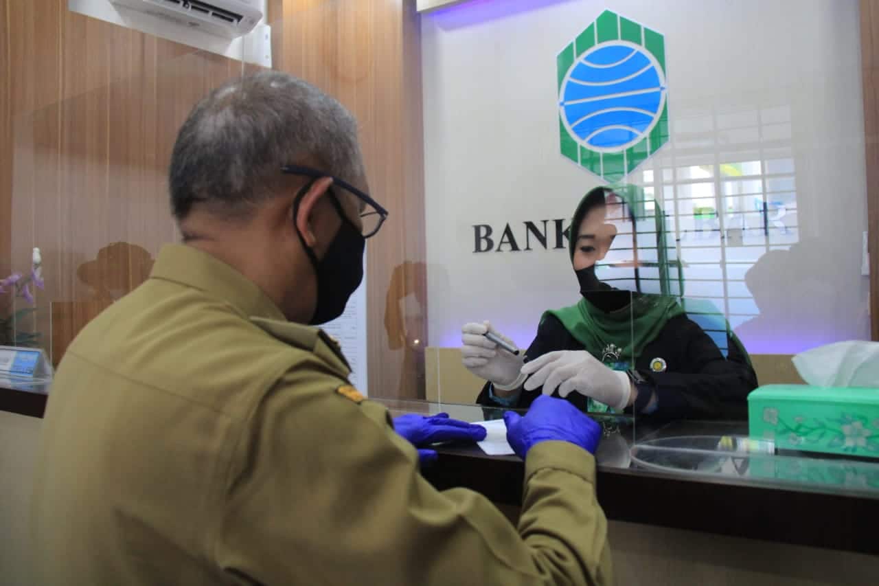 Bank Kalbar Dorong Percepatan Perekonomian Paloh 3