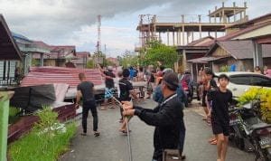 20 Rumah Warga di Banjar Serasan Pontianak Diterjang Angin Puting Beliung