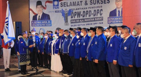 Lantik Pengurus PAN se-Kalbar, Zulkifli Hasan: Kalimantan Barat Buat Hati Saya Senang