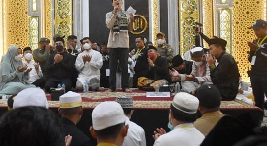 Ribuan Jamaah Hadiri Tabligh Akbar Ustadz Abdul Somad di Masjid Agung Al-Falah Mempawah