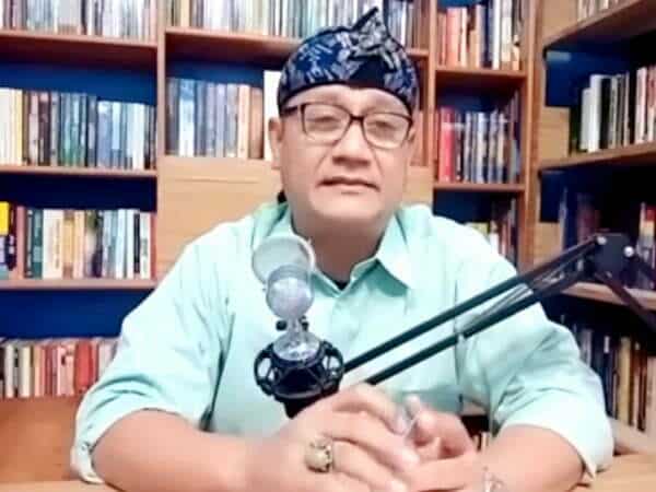 Edy Mulyadi Tersangka Kasus Kalimantan Tempat Jin Buang Anak
