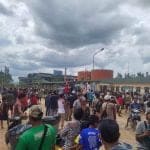 Ratusan Massa Geruduk PT USP Jelai Hulu Ketapang Buntut Seorang Warga Ditangkap