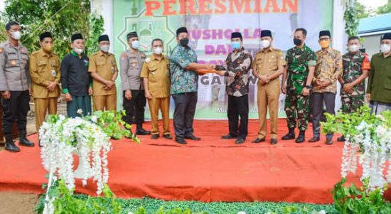Wakil Bupati Ketapang Farhan meresmikan Musholla dan TPQ Hidayatullah Muara Pawan