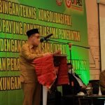 Sekda Kota Pontianak Mulyadi memberikan sambutan dalam Bimtek Konsolidasi Pengadaan Barang dan Jasa di Hotel Ibis Pontianak, Senin 21 Februari 2022