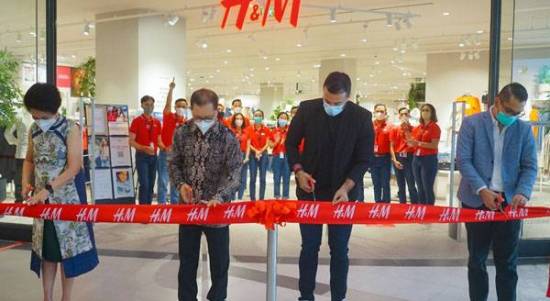Buka Gerai Pertama di Kalbar, H&M Hadir di Gaia Bumi Raya City Mall