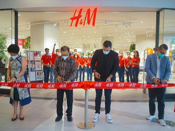 Buka Gerai Pertama di Kalbar, H&M Hadir di Gaia Bumi Raya City Mall