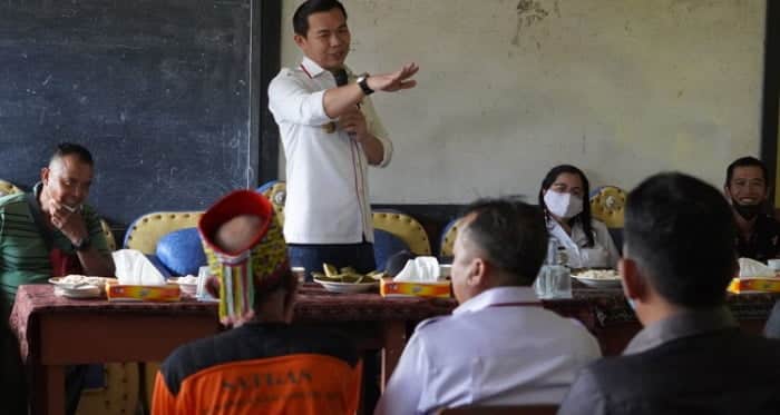 Bupati Kapuas Hulu Fransiskus Diaan Kunker di Desa Jerenjang Kecamatan Seberuang