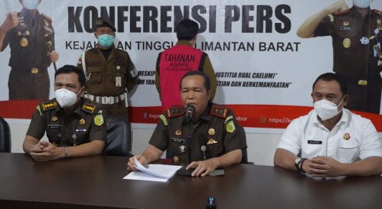 Kasus Korupsi Dana Pendapatan Bunga dan Penalty Bank BUMN di Ketapang, Kejati Kalbar Tahan Costumer Service AF 1