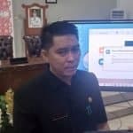 Ketua Komisi II DPRD Ketapang Uti Royden Top saat diwawancarai usai memimpin RDPU polemik HGU BGA Group