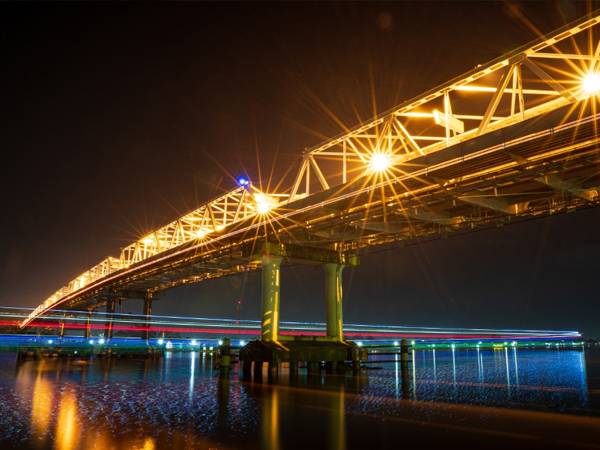 Potret Jembatan Kapuas I di malam hari
