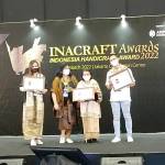 Raih Best of The Best INACRAFT Award 2022, Tenun Sidan Kapuas Hulu Juara 1 Kategori Tekstil