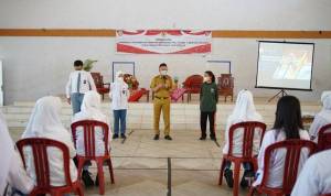 Wali Kota Pontianak Edi Rusdi Kamtono memberikan pembekalan Wawasan Kebangsaan kepada para siswa