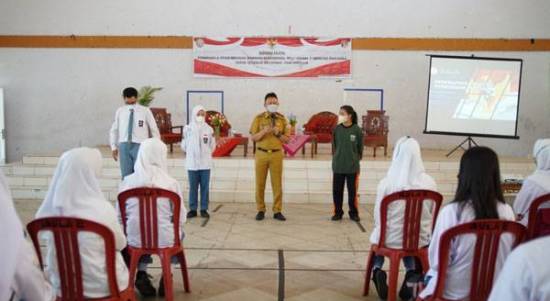 Wali Kota Pontianak Edi Rusdi Kamtono memberikan pembekalan Wawasan Kebangsaan kepada para siswa