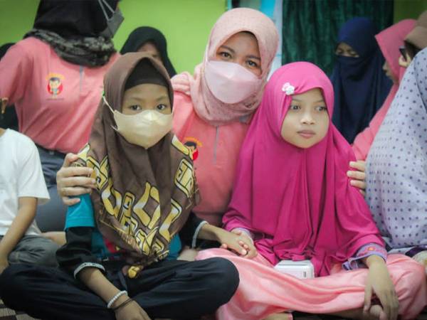 Tebar Kebaikan di Bulan Ramadan, Sahabat Thalassemia Kalbar Berbagi di Panti Asuhan Tunanetra Ar-Rahmah