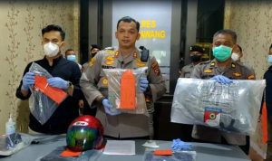 Pelaku dan barang bukti diamankan oleh Polres Singkawang guna proses penyidikan lebih lanjut. (Foto: Istimewa)
