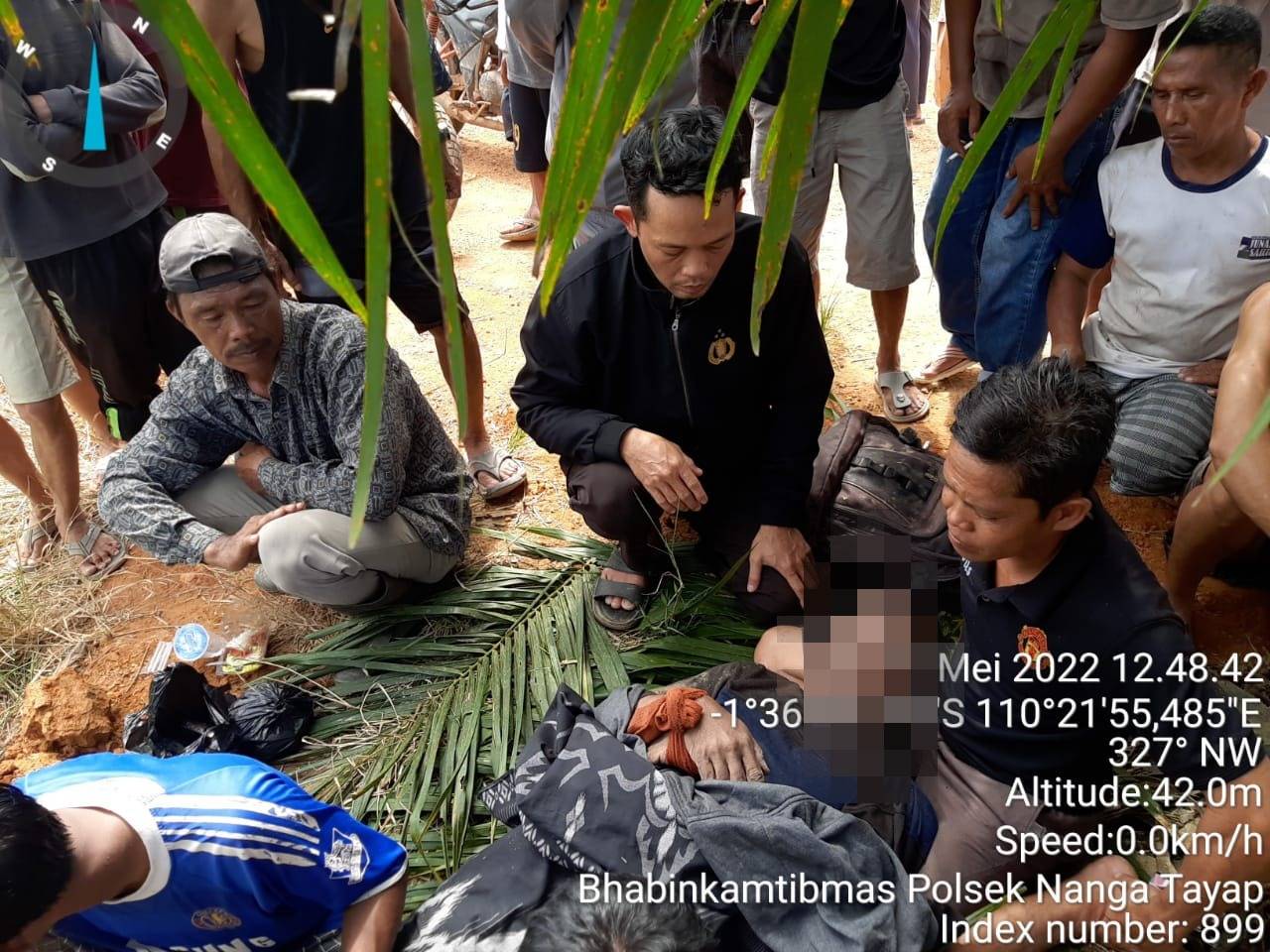 Jenazah Marta Pratama (37 tahun) ditemukan sekitar 20 meter dari lokasi awal korban memasang jaring. (Foto: Adi LC/KalbarOnline.com)
