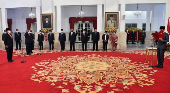 Presiden Jokowi melantik menteri dan wamen sisa masa jabatan periode tahun 2019-2024, di Istana Negara, Jakarta, Rabu (15/06/2022). (Foto: Humas Setkab)