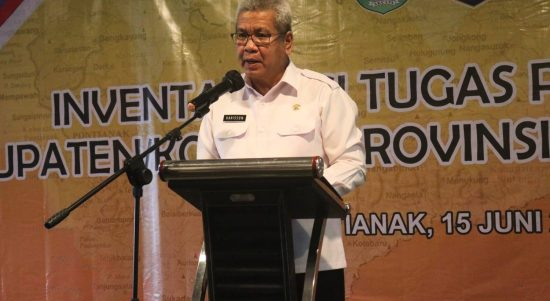Sekretaris Daerah Provinsi Kalimantan Barat, Harisson saat membuka kegiatan rakor di Hotel Star Pontianak, Rabu (15/06/2022). (Foto: Istimewa)
