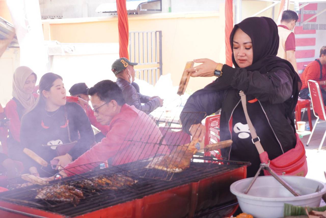 Festival Sajian Kuliner Nusantara yang diselenggarakan dalam rangka Bulan Bung Karno 2022 ini dipusatkan di Waterfront Kuala Kota Singkawang, Sabtu (25/06/2022). (Foto: Istimewa)