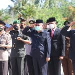 Sekretaris Daerah Provinsi Kalbar, Harisson turut menghadiri upacara Hari Berkabung Daerah (HBD) Kalimantan Barat, di Makam Juang Mandor, Selasa (28/06/2022). (Foto: Istimewa)