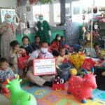 Alfamart dan EMCO Toys Bagikan 2000 Paket Mainan untuk Anak Indonesia