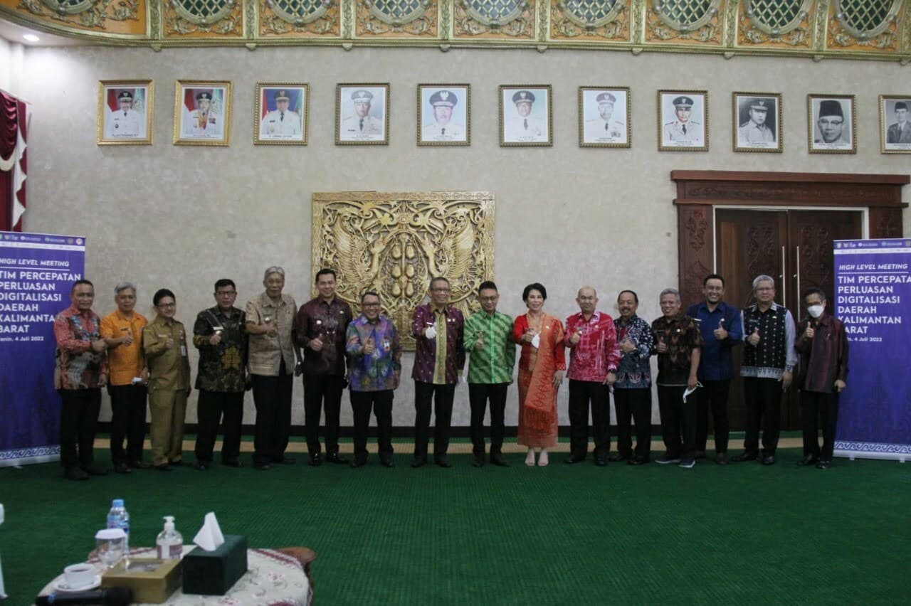 Gubernur Kalbar, Sutarmidji saat menghadiri kegiatan High Level Meeting TP2DD Wilayah Provinsi Kalimantan Barat, di Pendopo Gubernur Kalbar, Senin (04/07/2022). (Foto: Istimewa)