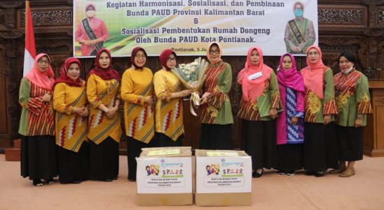 Acara Harmonisasi, Sosialisasi dan Pembinaan Bunda Pendidikan Anak Usia Dini (PAUD) Provinsi Kalimantan Barat Tahun 2022, di Aula Rumah Dinas Wali Kota Pontianak, Selasa (05/07/2022). (Foto: Istimewa)