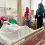 Jihan, salah seorang mahasiswi di Perguruan Tinggi Negeri di Pontianak, pasca menjalani operasi di Rumah Sakit Normah. (Foto: Istimewa)
