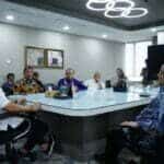 Ketua KOI, Raja Sapta Oktohari saat menerima kunjungan Ketua PB ABTI, Zulfydar ZM beserta calon jajaran pengurusnya di Jakarta, Rabu (03/08/2022). (Foto: Istimewa)