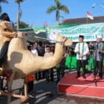 Wakil Wali Kota Pontianak, Bahasan melepas peserta pawai taaruf memperingati Tahun Baru Islam 1 Muharram 1444 Hijriyah. (Foto: Prokopim For KalbarOnline.com)